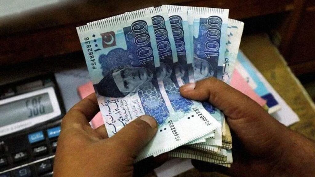 Pakistani Rupee Poised fo